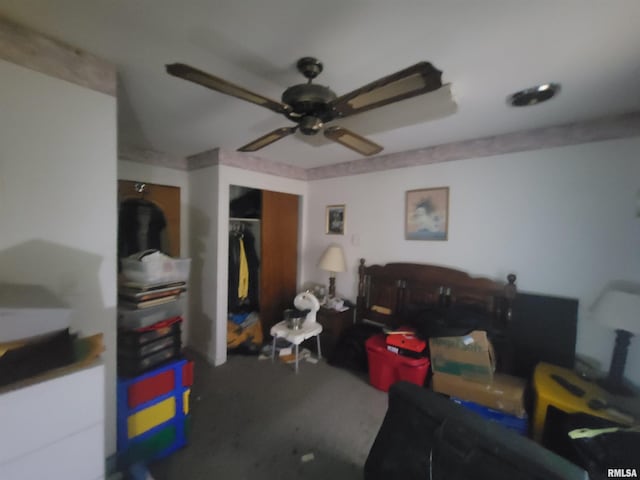 905 W Monroe St, Herrin, IL 62948 - living room with ceiling fan and carpet