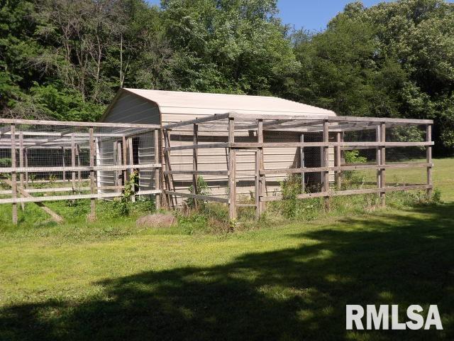 view of outbuilding featuring an outbuilding