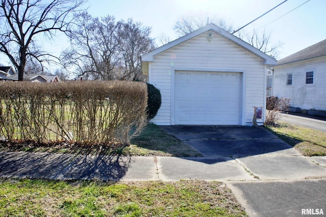 detached garage with driveway