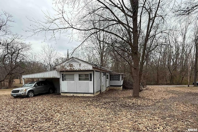 view of outdoor structure featuring a carport