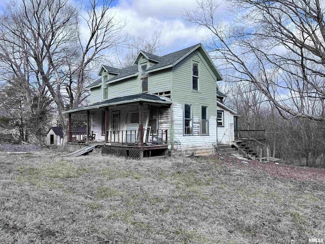 view of front facade featuring a porch