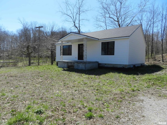 991 US Highway 34, Herod, IL 62947 - view of front of house featuring roof with shingles