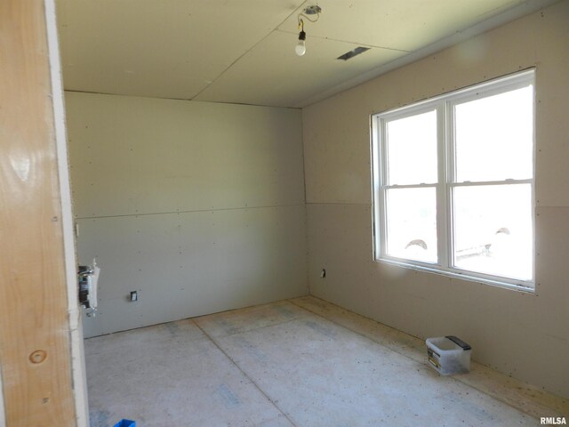 991 US Highway 34, Herod, IL 62947 - spare room with visible vents