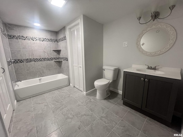 421 N 18th St, Herrin, IL 62948 - full bathroom featuring vanity, toilet, baseboards, shower / washtub combination, and a closet