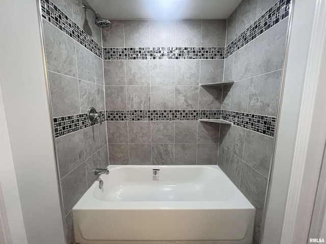 421 N 18th St, Herrin, IL 62948 - full bathroom with shower / bathing tub combination