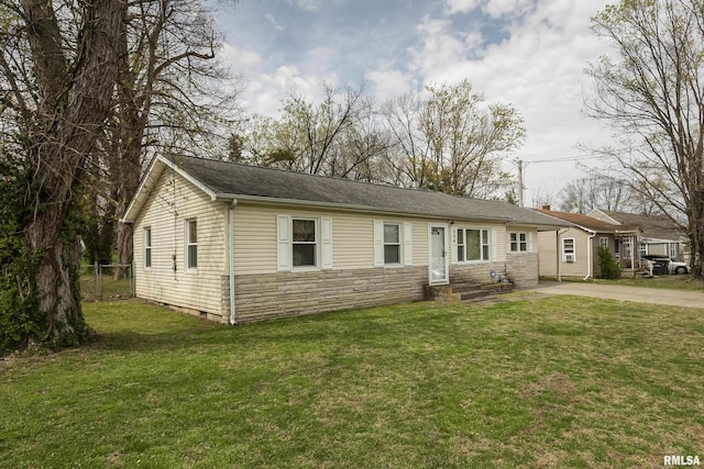 804 N Almond St, Carbondale, IL 62902 - ranch-style house featuring driveway, a front yard, stone siding, fence, and crawl space
