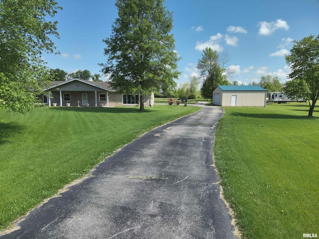 7979 State Route 14th Hwy, Duquoin, IL 62832 - view of asphalt driveway