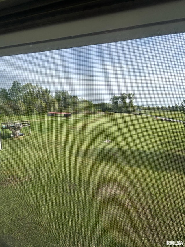 17116 Old Town Dr, Sesser, IL 62884 - view of yard