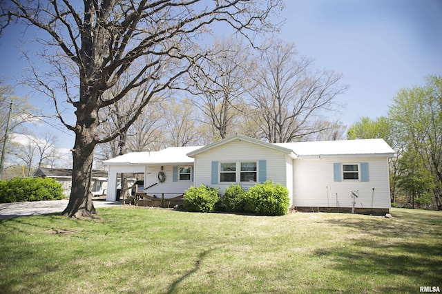 11648 Trolley Line Rd, Marion, IL 62959 - view of front of property with a front yard