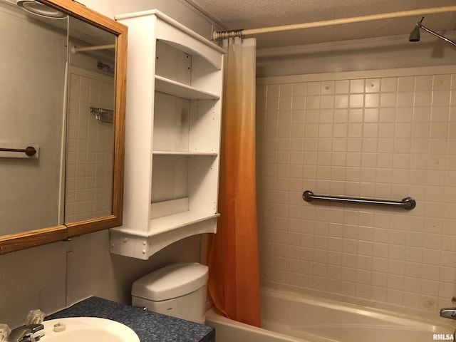 11648 Trolley Line Rd, Marion, IL 62959 - bathroom featuring shower / bath combo, toilet, and vanity