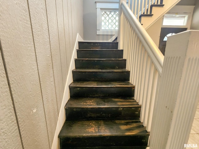 609 S Poplar St, Carbondale, IL 62901 - view of stairs