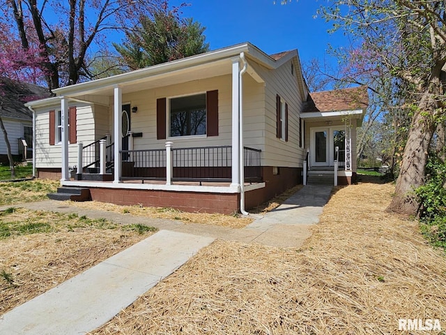 1018 Pace Ave, Mount Vernon, IL 62864 - view of front of home with a shingled roof and covered porch