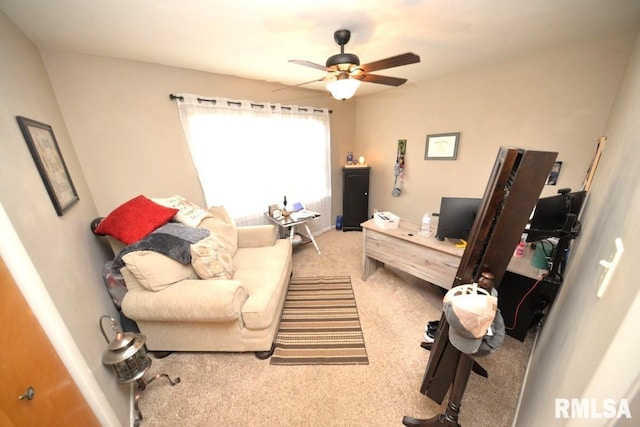 living room with carpet flooring and ceiling fan