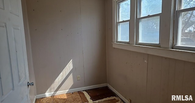 318 W Raymond St, Harrisburg, IL 62946 - empty room featuring baseboards