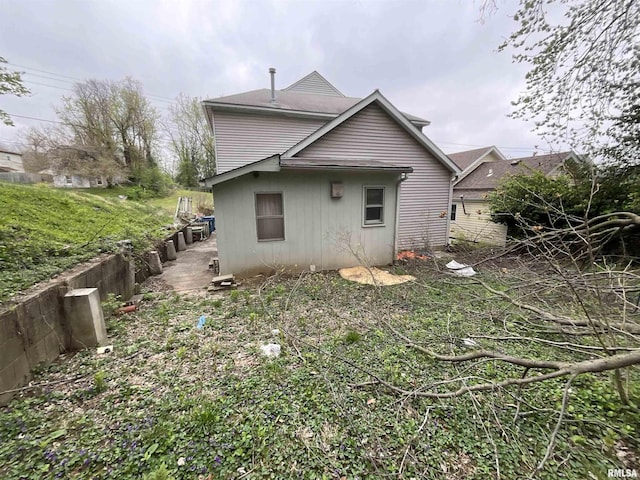1012 W 9th St, Alton, IL 62002 - view of rear view of house