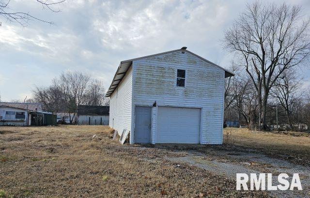 288 E Illinois Ave, Shawneetown, IL 62984 - view of garage