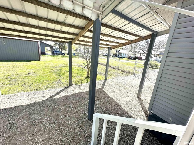 641 N Hickory St, Centralia, IL 62801 - view of yard with an outdoor structure