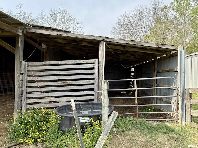 8806 Unionville Rd, Brookport, IL 62910 - view of stable