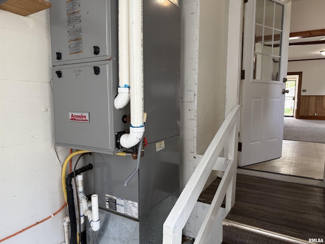 531 N Bush Ave, Hurst, IL 62949 - utility room featuring heating unit
