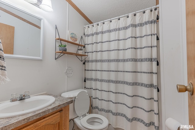 565 Dutton Chapel Rd, Golconda, IL 62938 - full bathroom with toilet, vanity, crown molding, a shower with shower curtain, and a textured ceiling
