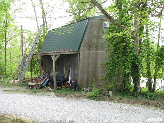 view of outbuilding with an outdoor structure