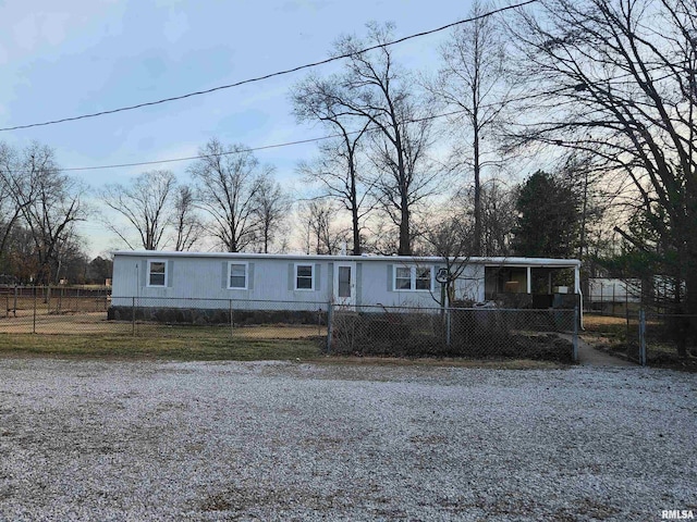14625 E E Il Highway 15, Mount Vernon, IL 62864 - manufactured / mobile home with a fenced front yard