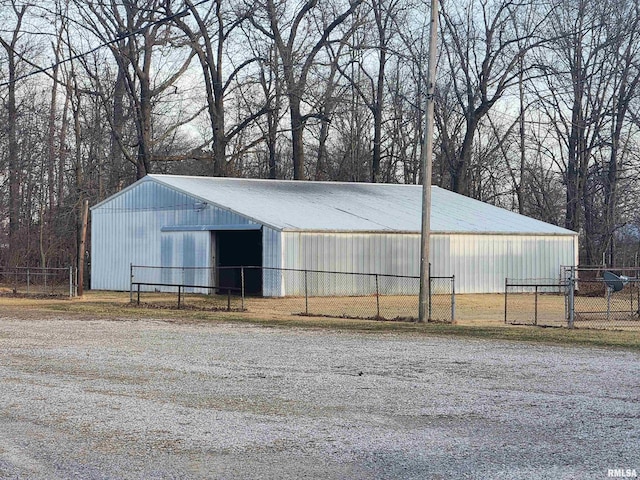 14625 E E Il Highway 15, Mount Vernon, IL 62864 - view of pole building with fence