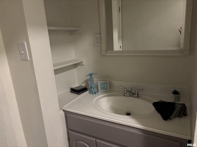 1014 E Broadway St, Centralia, IL 62801 - bathroom featuring vanity