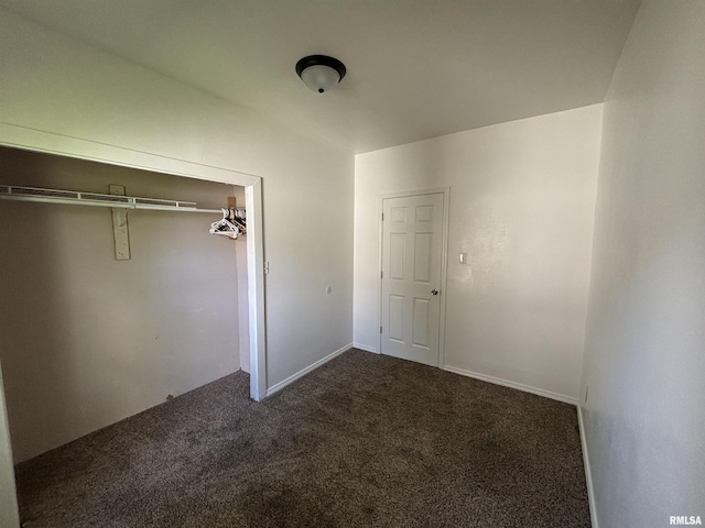 1014 E Broadway St, Centralia, IL 62801 - unfurnished bedroom featuring carpet flooring and a closet