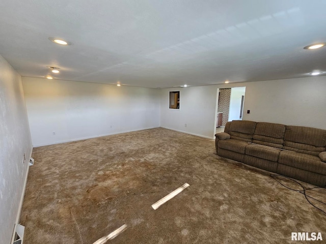 living area featuring carpet floors, recessed lighting, and baseboards