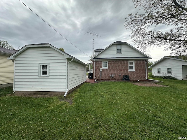 505 Saint Clair St, Altamont, IL 62411 - photo 5