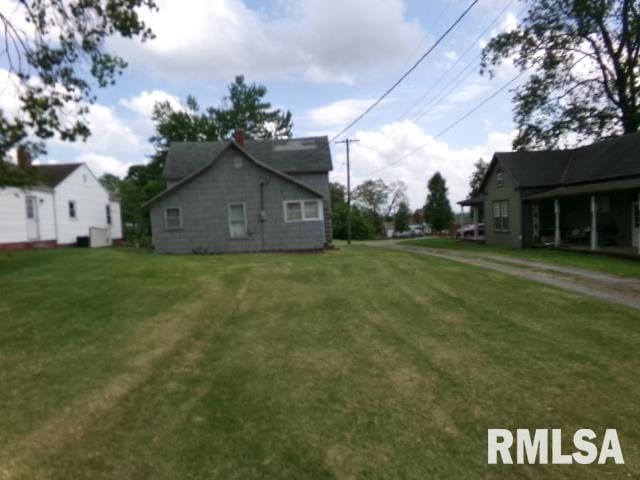 200 3rd St, Rosiclare, IL 62982 - view of yard