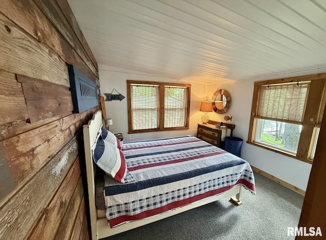 bedroom featuring carpet floors
