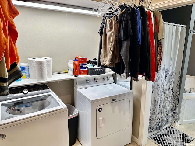 1821 Zion Hill Rd, Centralia, IL 62801 - laundry room featuring separate washer and dryer