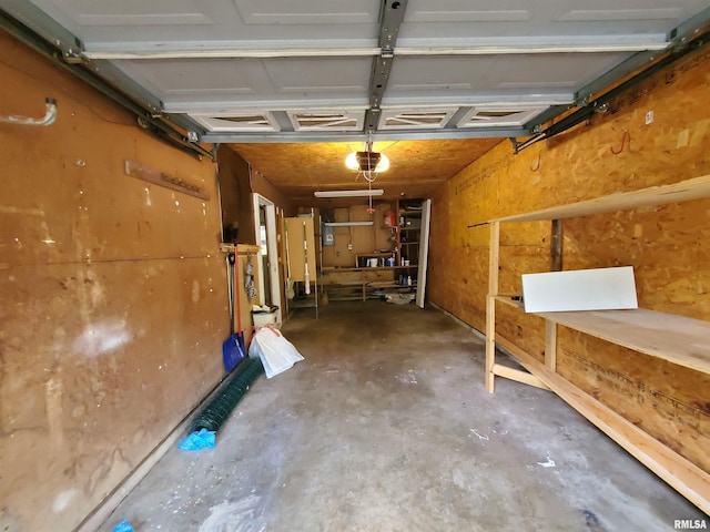 1027 W Laurel St, Carbondale, IL 62901 - garage with a garage door opener