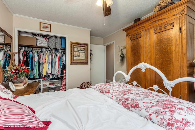 24 Karen Dr, Christopher, IL 62822 - bedroom featuring ornamental molding, a closet, ceiling fan, and a textured ceiling
