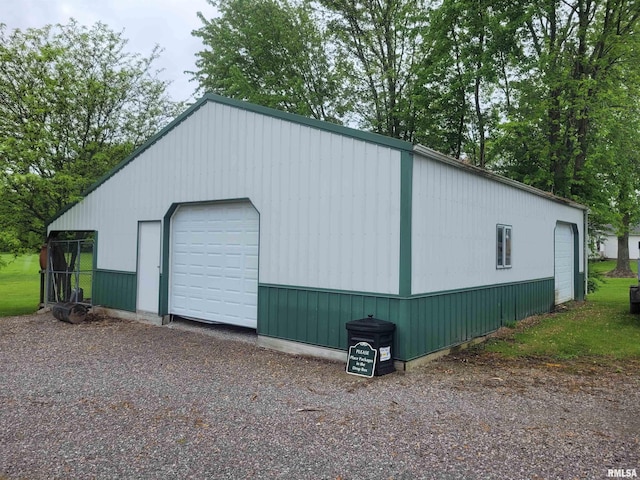 325 W N St, Dix, IL 62830 - view of detached garage