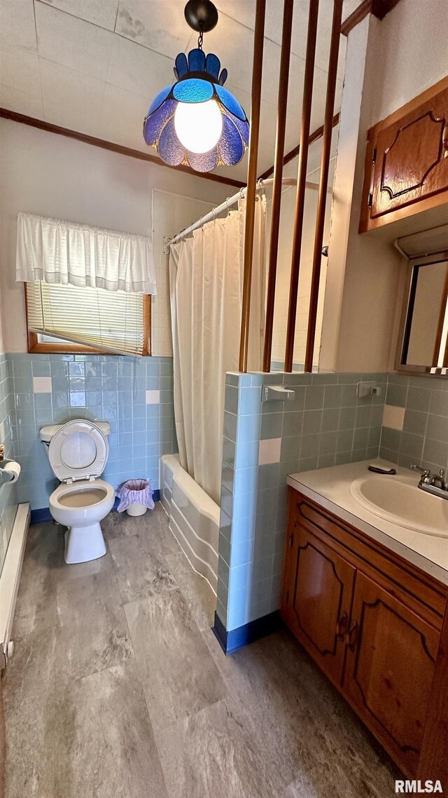 1908 E Oak St, West Frankfort, IL 62896 - full bath featuring tile walls, toilet, vanity, and shower / bath combination with curtain