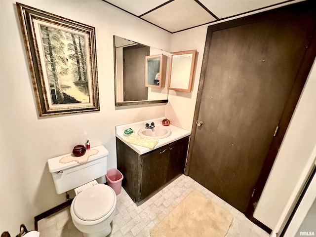 7 Lakewood Dr, Centralia, IL 62801 - bathroom featuring toilet and vanity