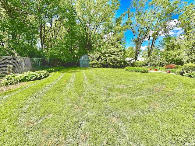 7 Lakewood Dr, Centralia, IL 62801 - view of yard featuring a storage unit and an outdoor structure