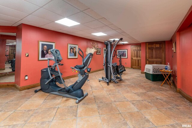 500 Swink Ln, Jonesboro, IL 62952 - exercise area featuring baseboards and a drop ceiling