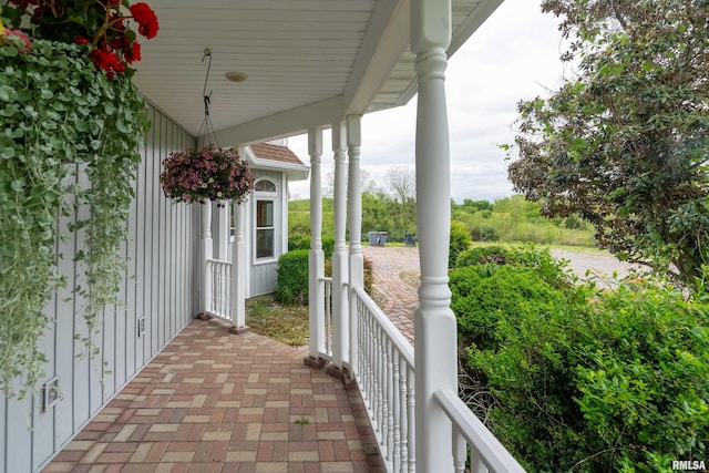 500 Swink Ln, Jonesboro, IL 62952 - view of patio featuring covered porch
