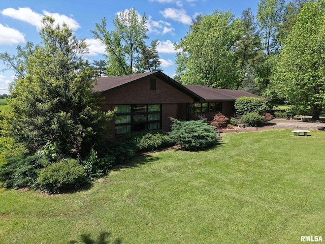 15048 State Highway 14, Benton, IL 62812 - view of front of house featuring a front yard