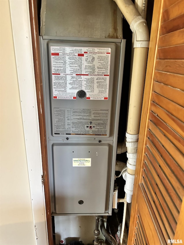 104 W Maple St, Cobden, IL 62920 - utilities with heating unit