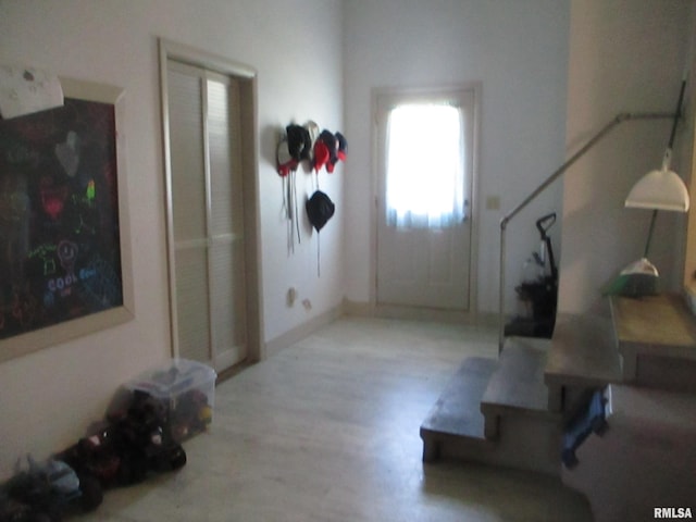 204 W Gelston St, Valier, IL 62891 - entrance foyer featuring wood finished floors and baseboards