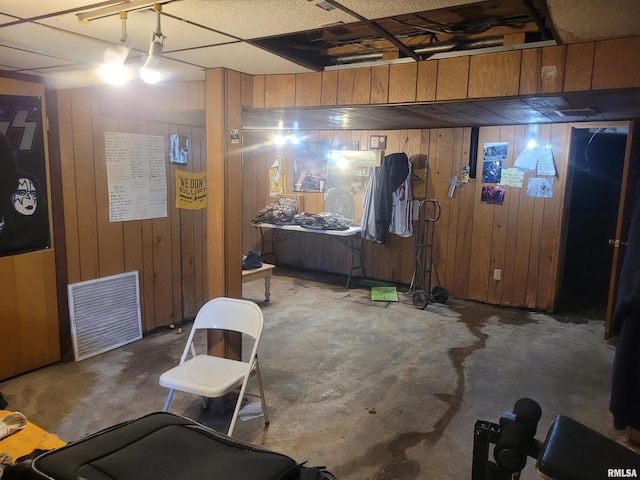 1806 Pace Ave, Mount Vernon, IL 62864 - below grade area with wooden walls