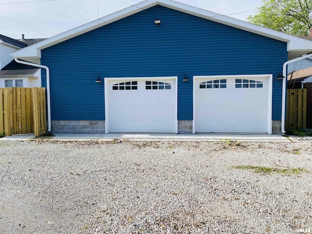 920 E 3rd St, Centralia, IL 62801 - detached garage with fence