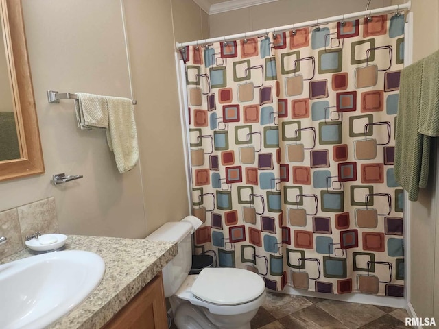 312 Beulah St, Christopher, IL 62822 - full bathroom featuring toilet, vanity, a shower with curtain, and ornamental molding