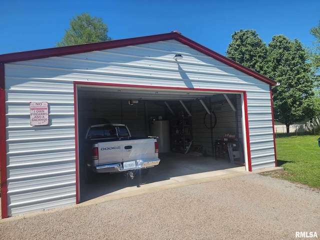 312 Beulah St, Christopher, IL 62822 - detached garage with water heater