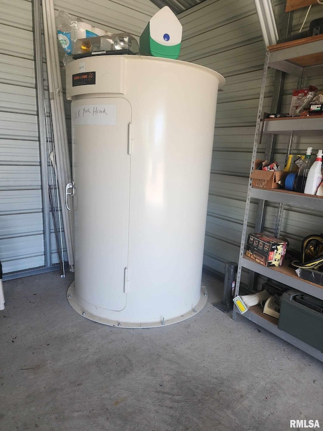 312 Beulah St, Christopher, IL 62822 - utility room with water heater